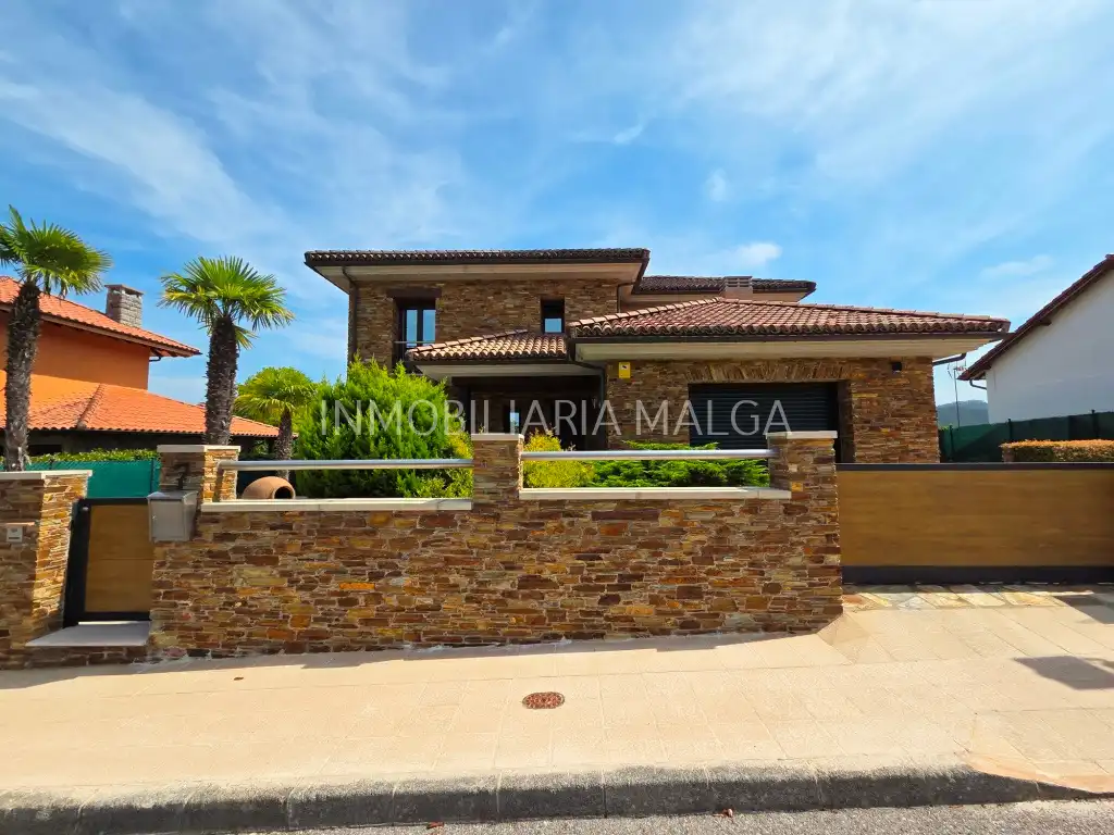Exterior view of Houses for sale in Colunga  with Heating, Private garden and Parquet flooring
