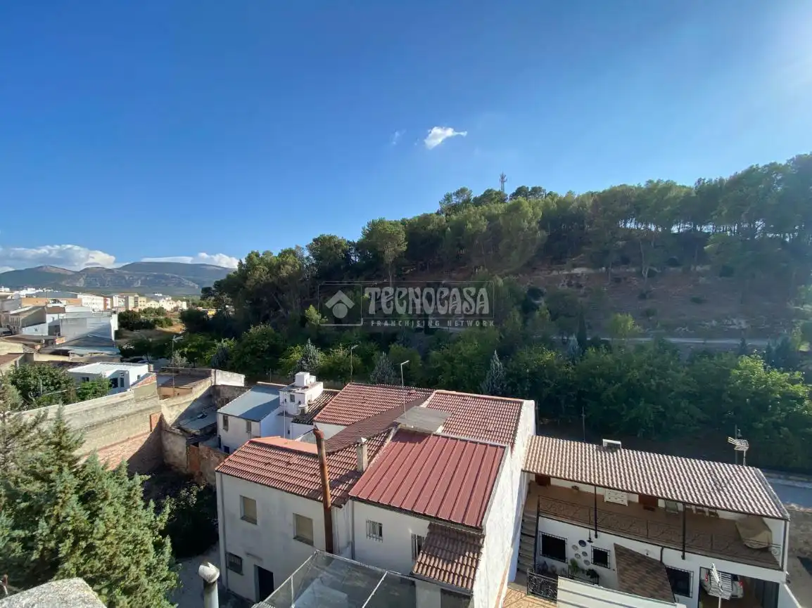Vista exterior de Casa adosada en venta en Torredonjimeno