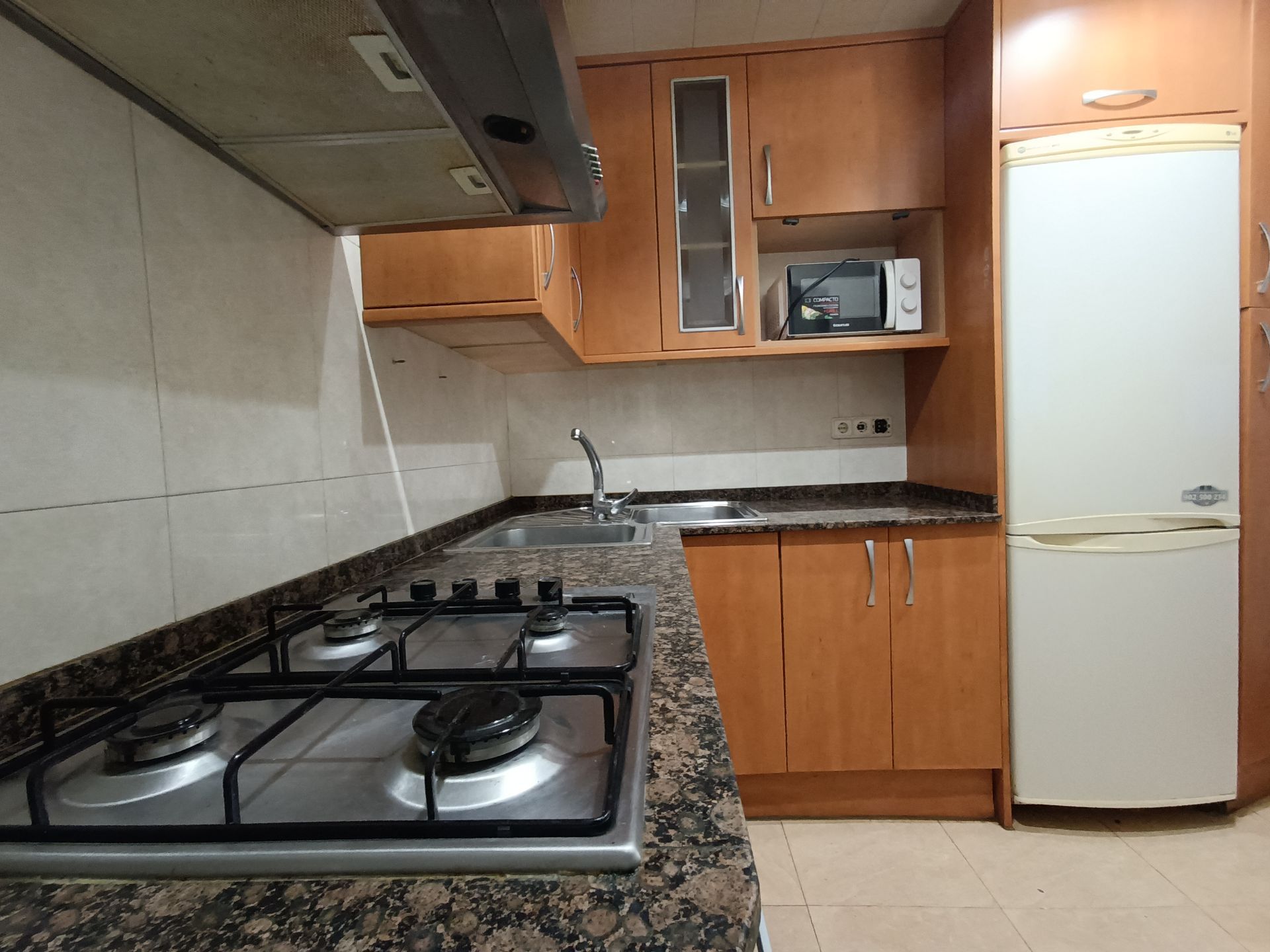 Kitchen of Flat for sale in Badalona