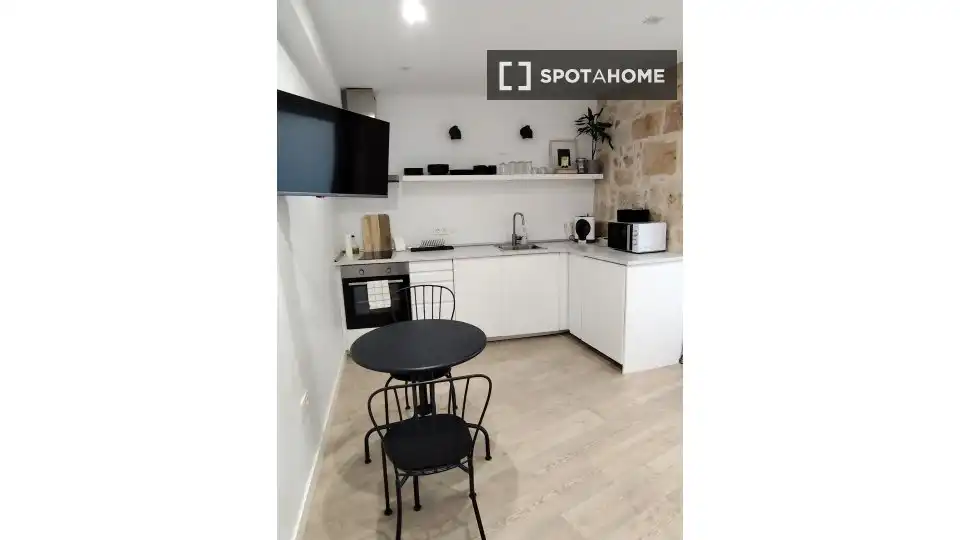 Room in Universidad - Tenerías