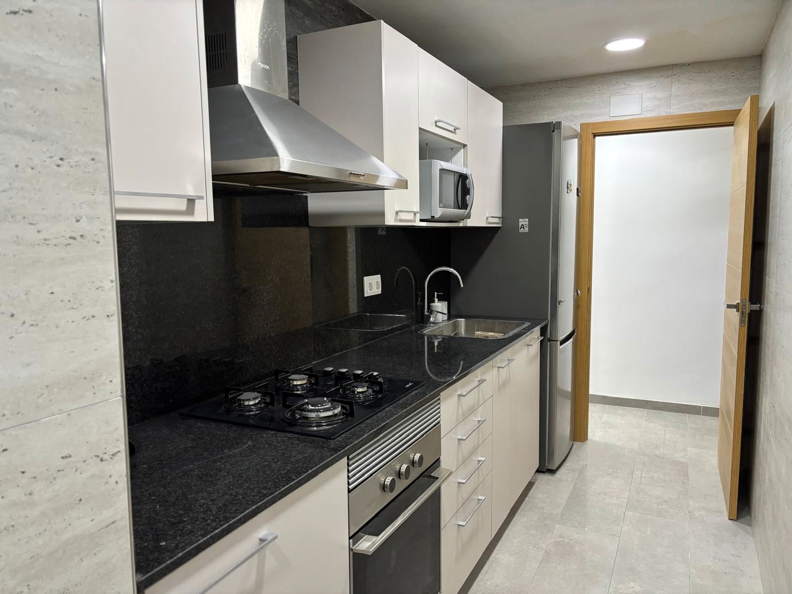 Piso en venta en Avinguda de les Corts Catalanes, Sant Adriá Nord