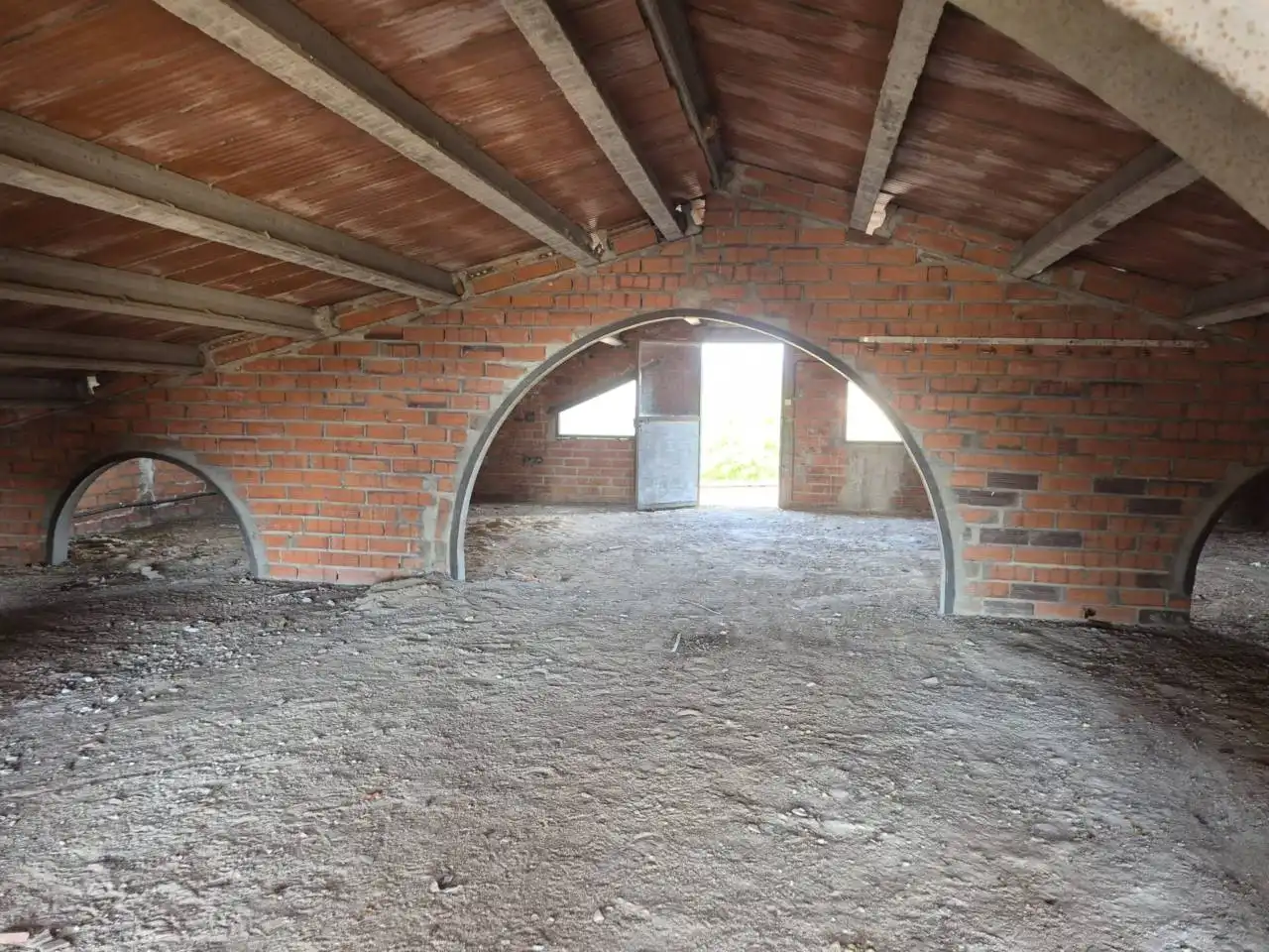 Nave industrial de alquiler en Vilafant