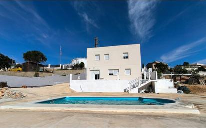 Vista exterior de Casa o xalet en venda en Turís amb Terrassa i Piscina