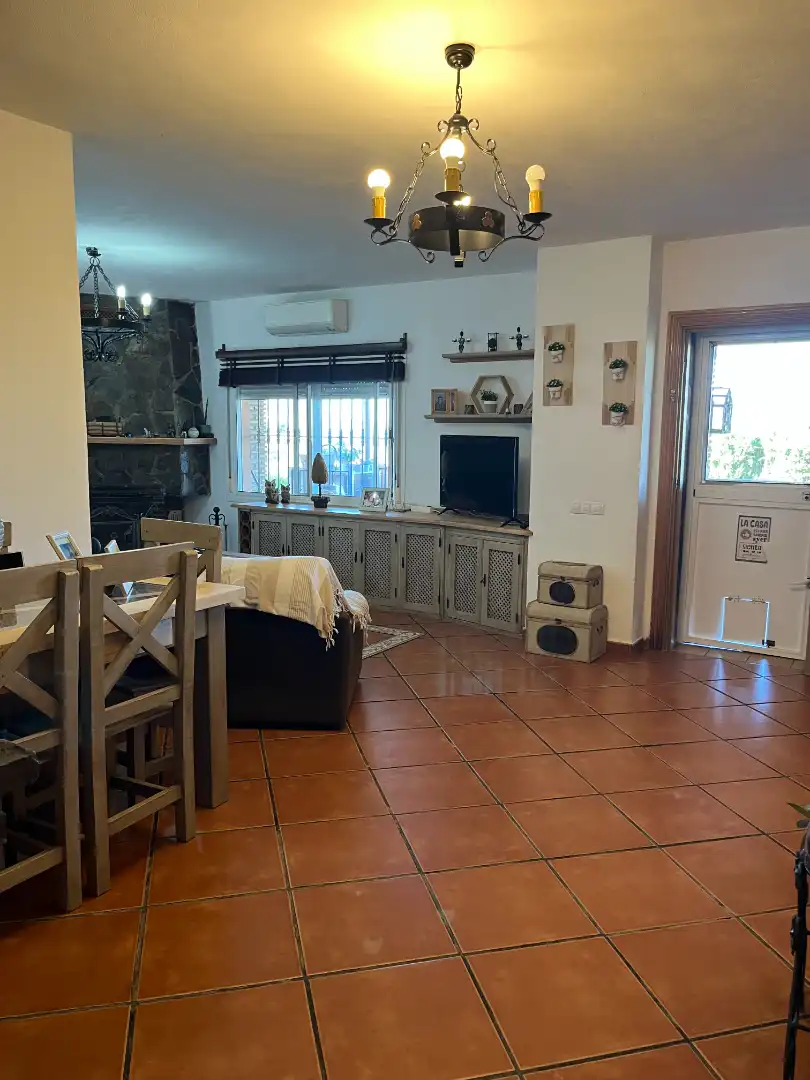 Sala de estar de Finca rústica en venta en Cártama con Aire acondicionado, Terraza y Amueblado