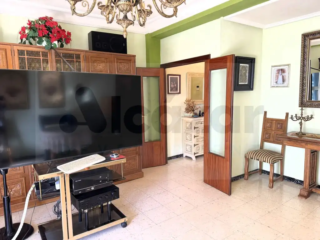 Sala d'estar de Pis en venda en Sevilla amb Terrassa i Balcó