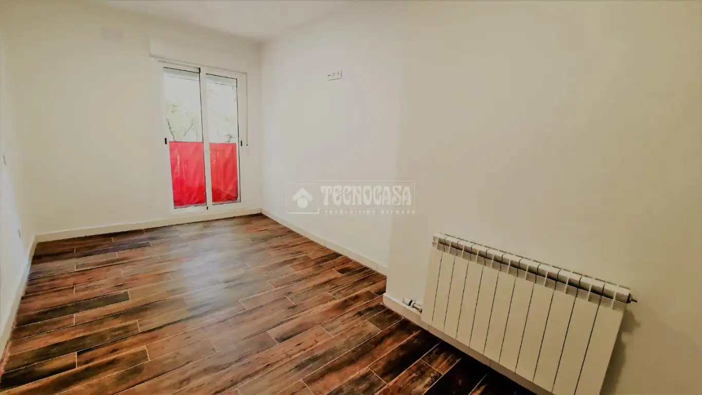 Schlafzimmer von Gebäude zum Verkauf in Zaragoza