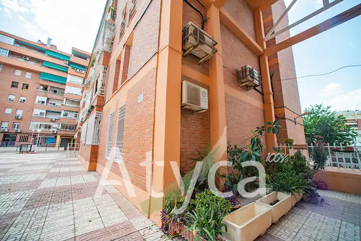 Vista exterior de Pis de lloguer en Córdoba amb Aire condicionat, Calefacció i Jardí privat