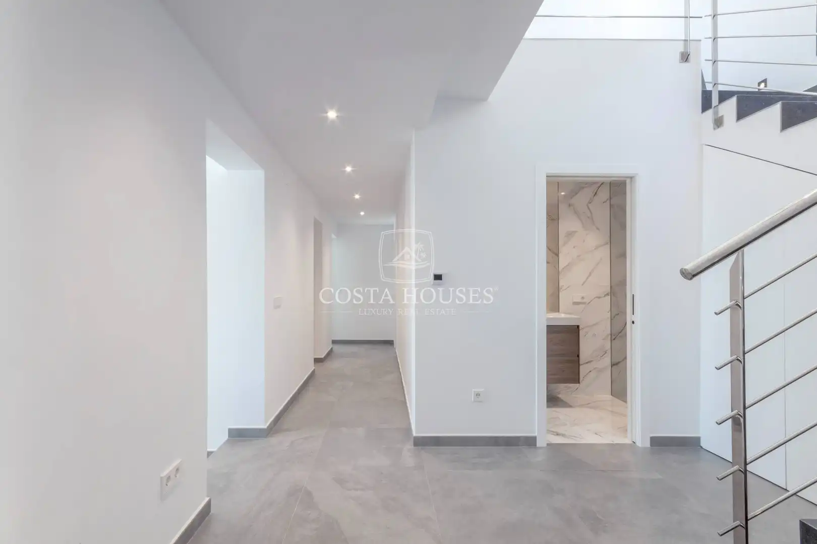 Houses for sale in Jávea / Xàbia  with Air Conditioner, Private garden and Terrace