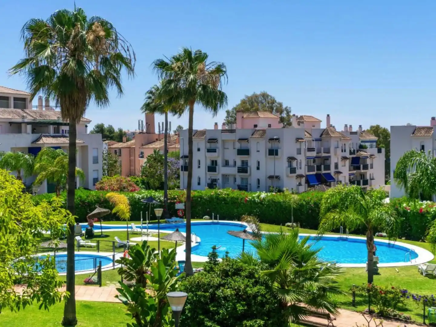 Habitatge amb piscina en venda a Nueva Andalucía
