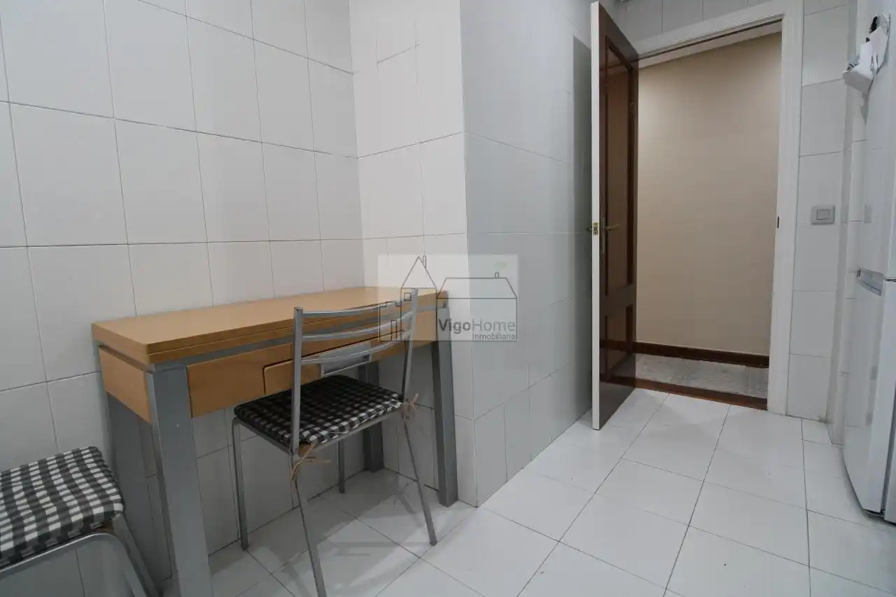 Flat for rent in Vigo   with Heating, Parquet flooring and Storage room