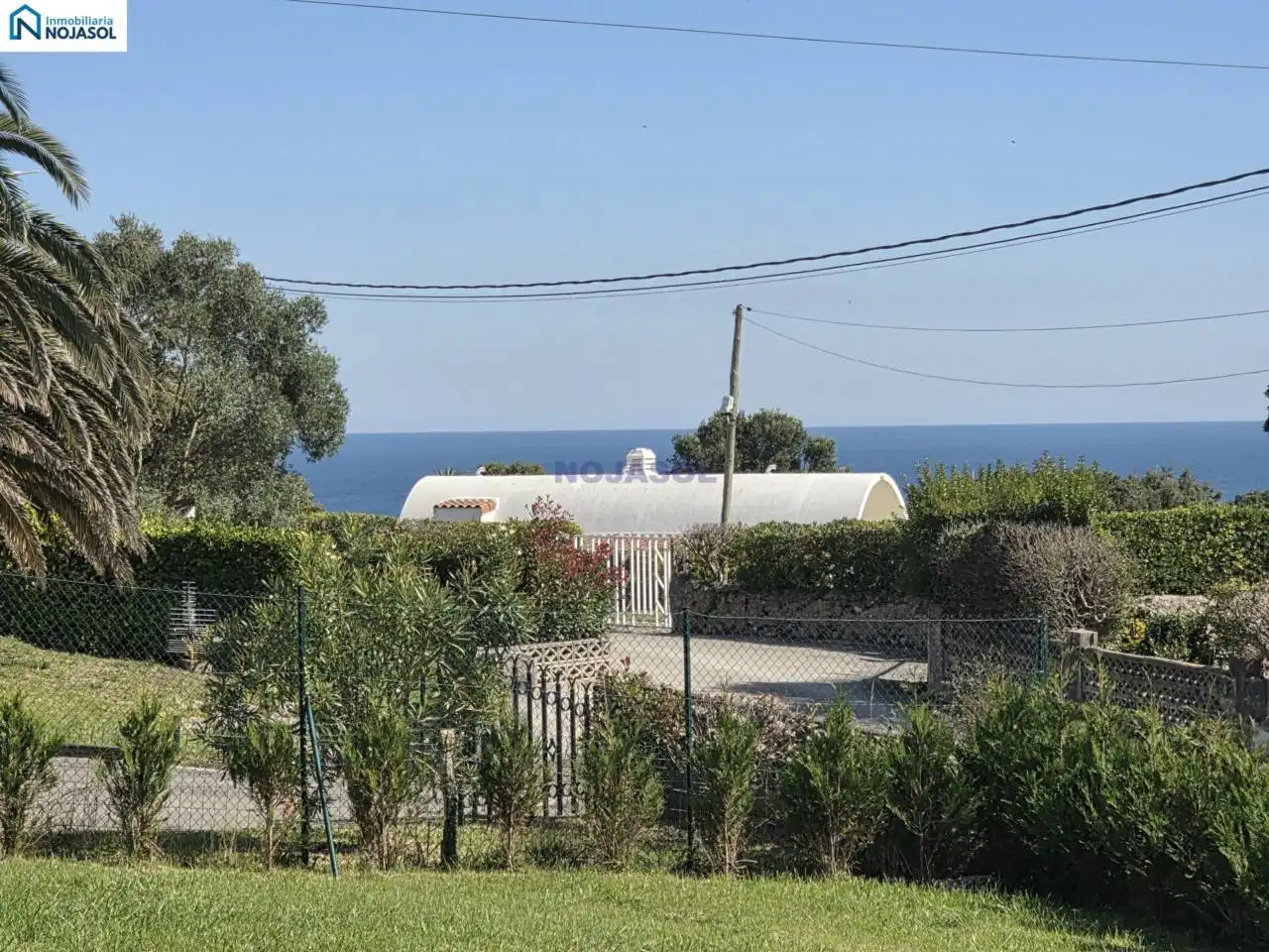 Vista exterior de Casa o xalet en venda en Bareyo amb Calefacció, Jardí privat i Terrassa