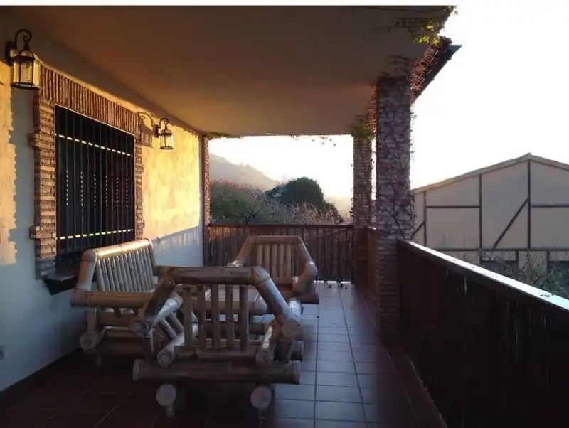 Terrassa de Casa o xalet en venda en Valdastillas amb Aire condicionat, Calefacció i Terrassa