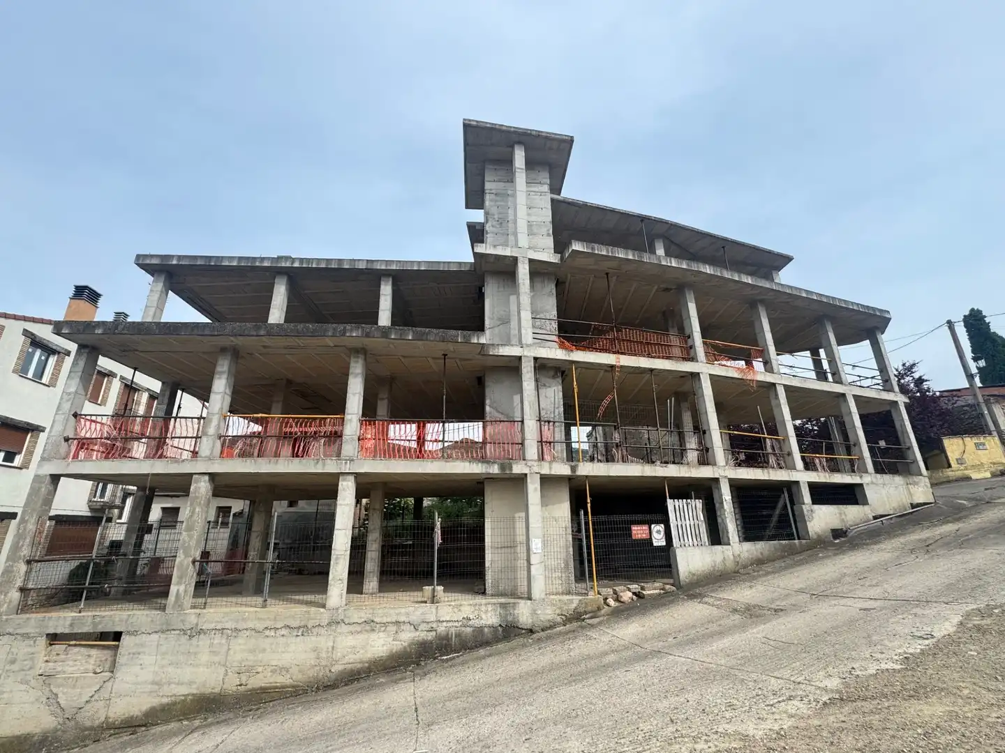 Vista exterior de Edificio en venta en Viguera