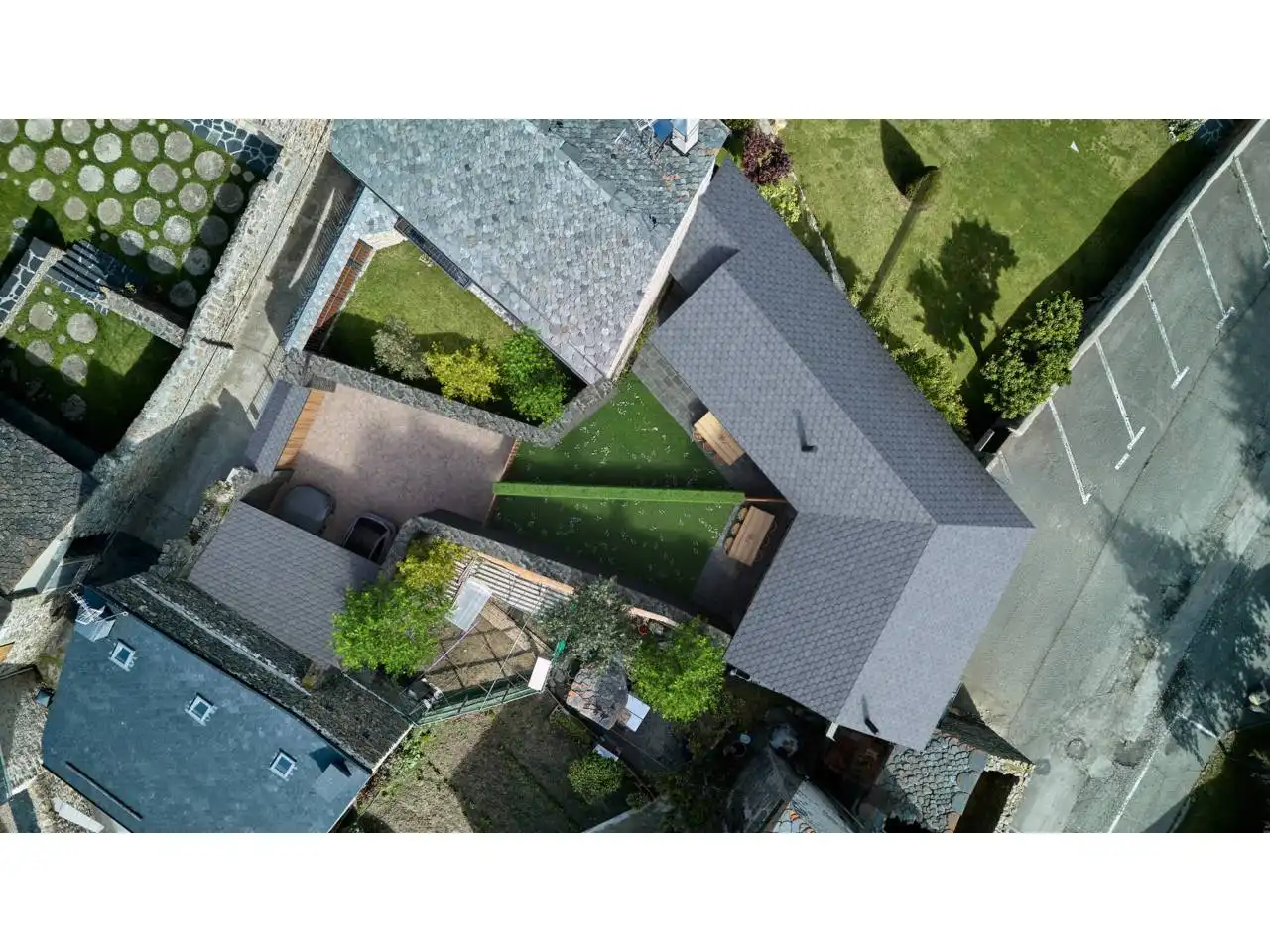 Vista exterior de Casa o xalet en venda en Puigcerdà amb Calefacció, Jardí privat i Parquet