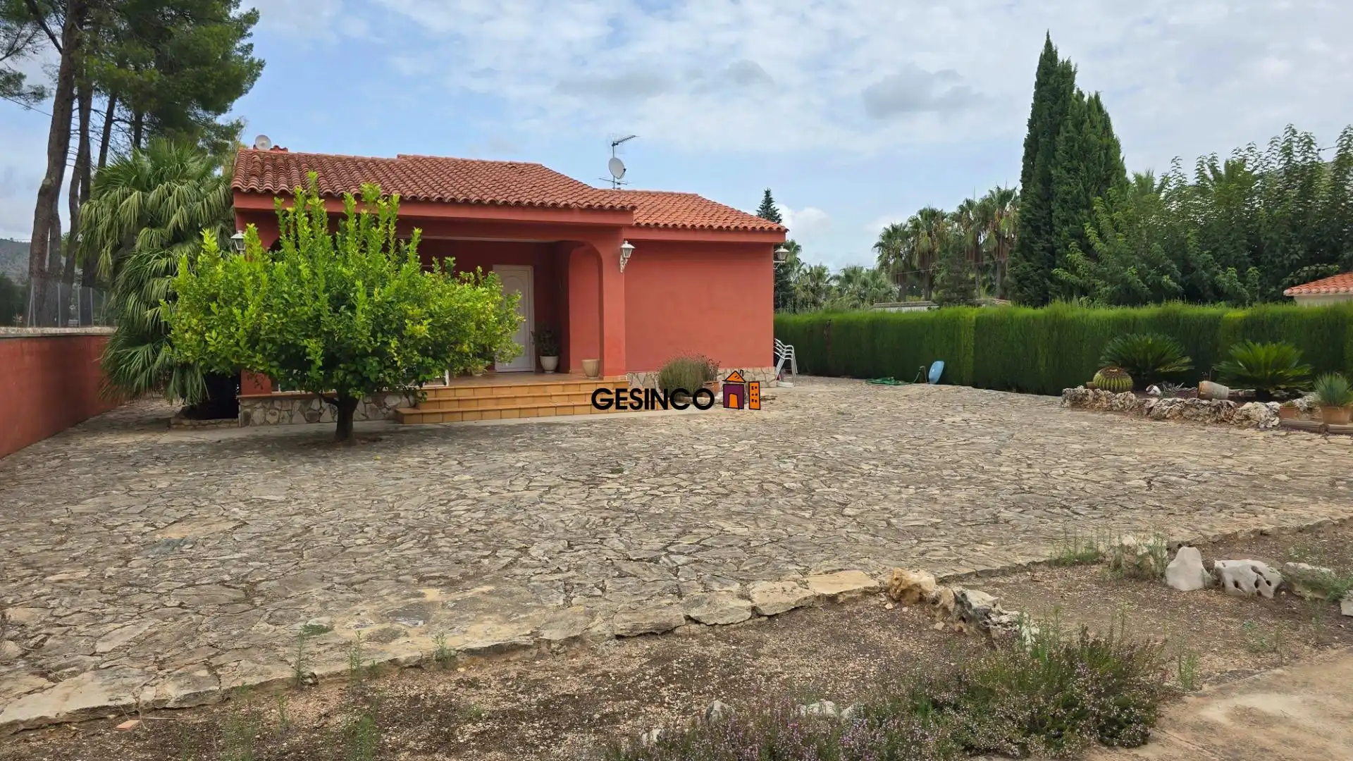 Garden of Houses for sale in Ontinyent  with Air Conditioner, Private garden and Storage room