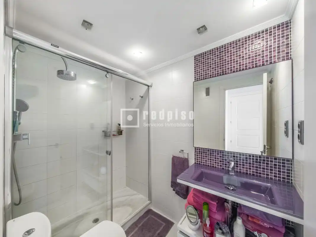 Baño de Piso en venta en Alcorcón con Calefacción, Jardín privado y Trastero