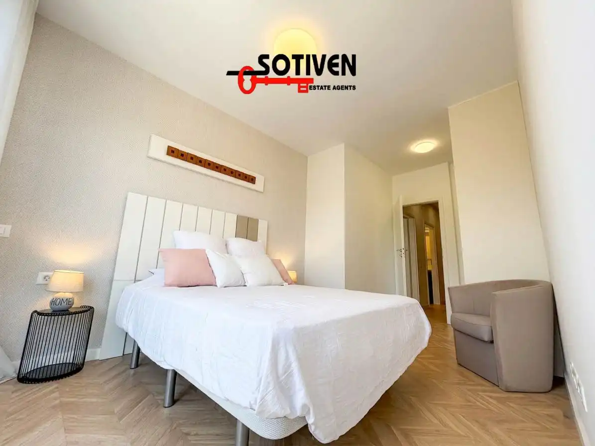 Schlafzimmer von Einfamilien-Reihenhaus zum Verkauf in Guía de Isora mit Klimaanlage, Terrasse und Balkon