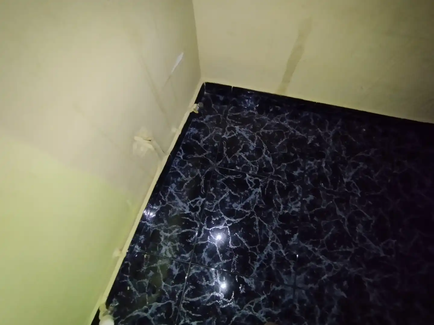 Bany de Casa adosada en venda en Fuensanta de Martos amb Calefacció, Terrassa i Balcó
