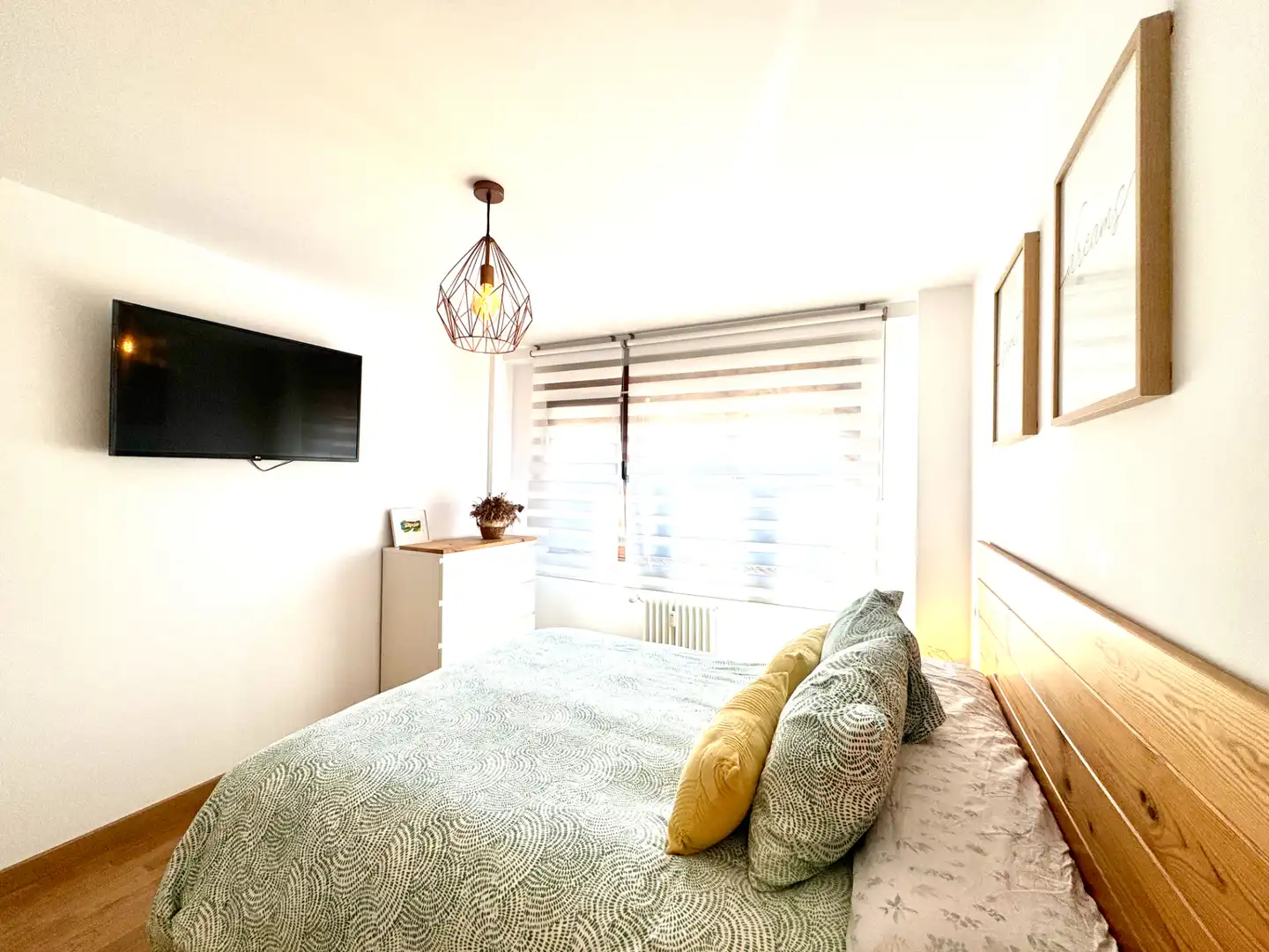 Habitación de Piso en venta en Gijón  con Calefacción, Parquet y Horno