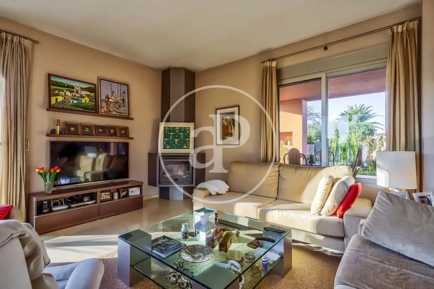 Sala de estar de Casa o chalet en venta en L'Alcúdia con Aire acondicionado, Calefacción y Jardín privado