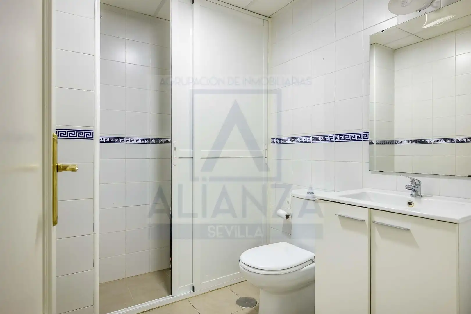 Baño de Piso en venta en Camas con Aire acondicionado