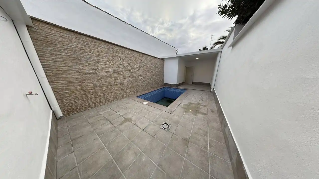 Piscina de Casa o chalet en venta en Tomelloso
