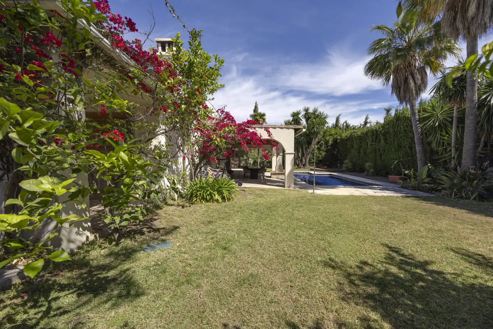 Jardí de Casa o xalet en venda en Estepona amb Aire condicionat, Jardí privat i Terrassa