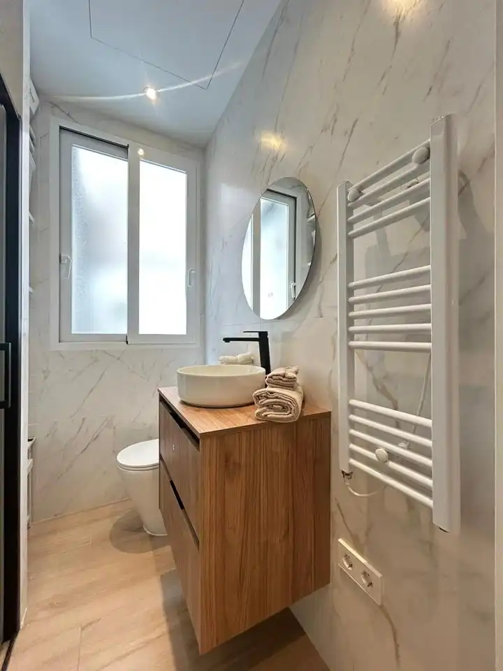 Badezimmer von Erdgeschoss zum Verkauf in Madrid