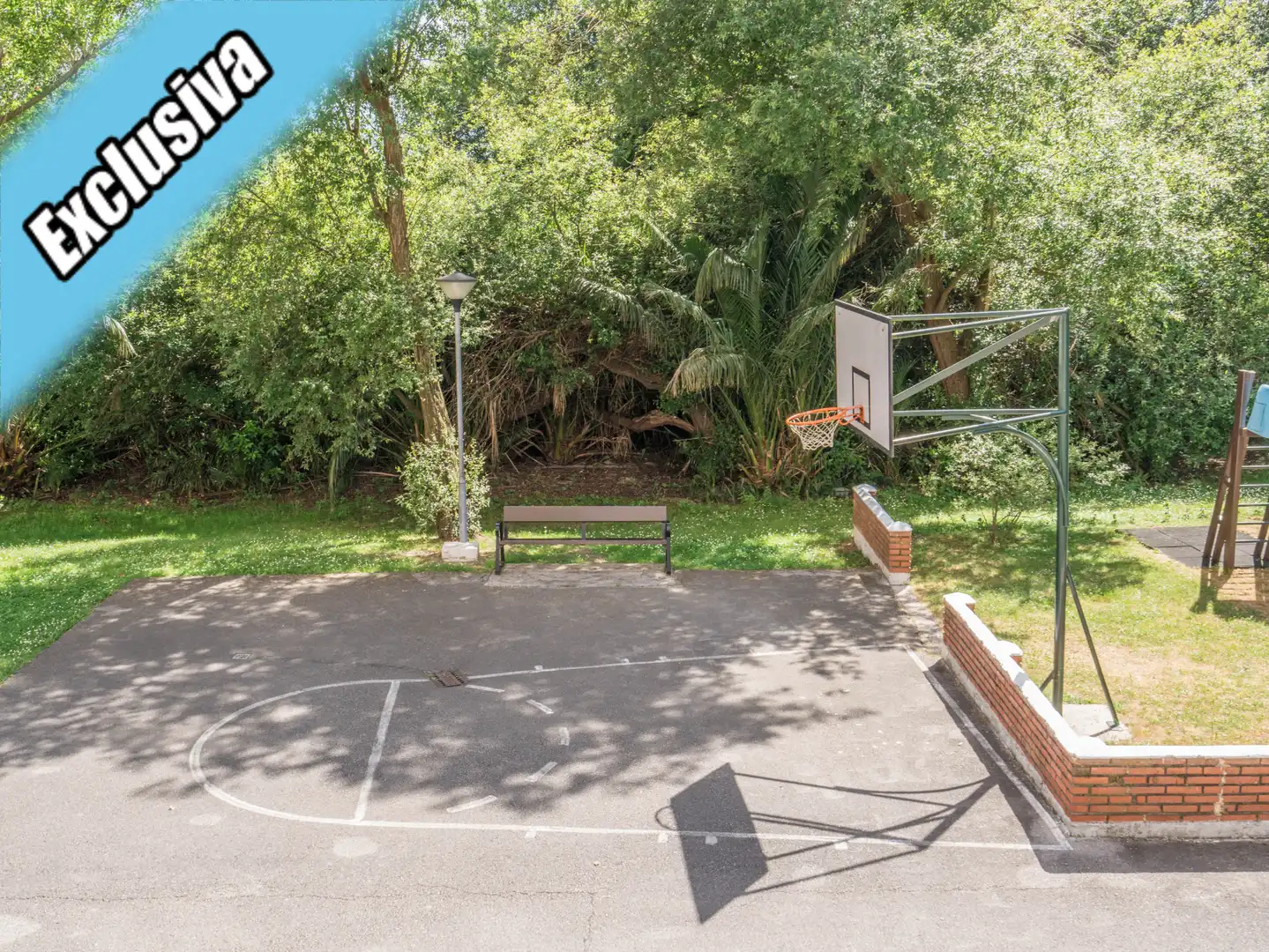 Jardí de Pis en venda en Laredo amb Calefacció, Parquet i Terrassa