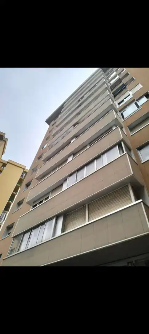 Vista exterior de Pis en venda en Barañáin / Barañain amb Parquet, Moblat i Forn