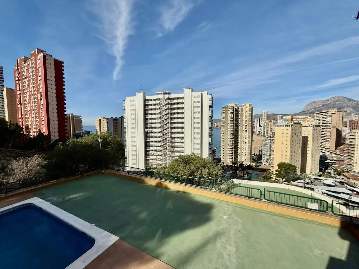Außenansicht von Wohnung zum Verkauf in Benidorm mit Möbliert und Gemeinschaftspool
