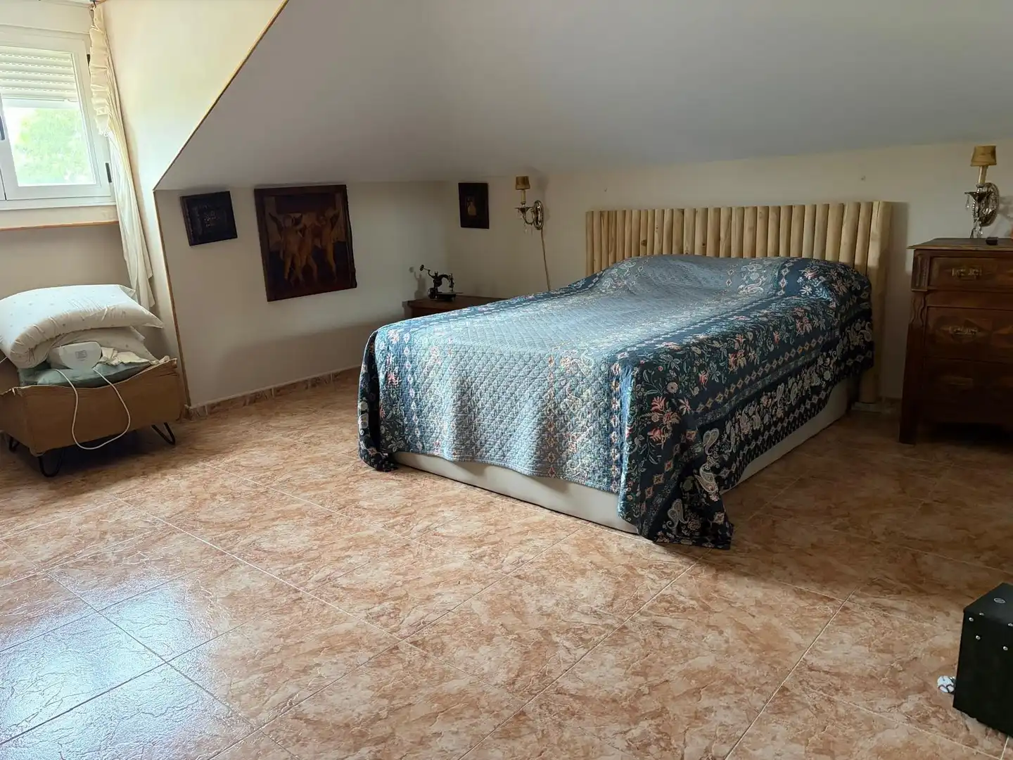 Dormitori de Casa o xalet en venda en Madrid amb Calefacció i Jardí privat