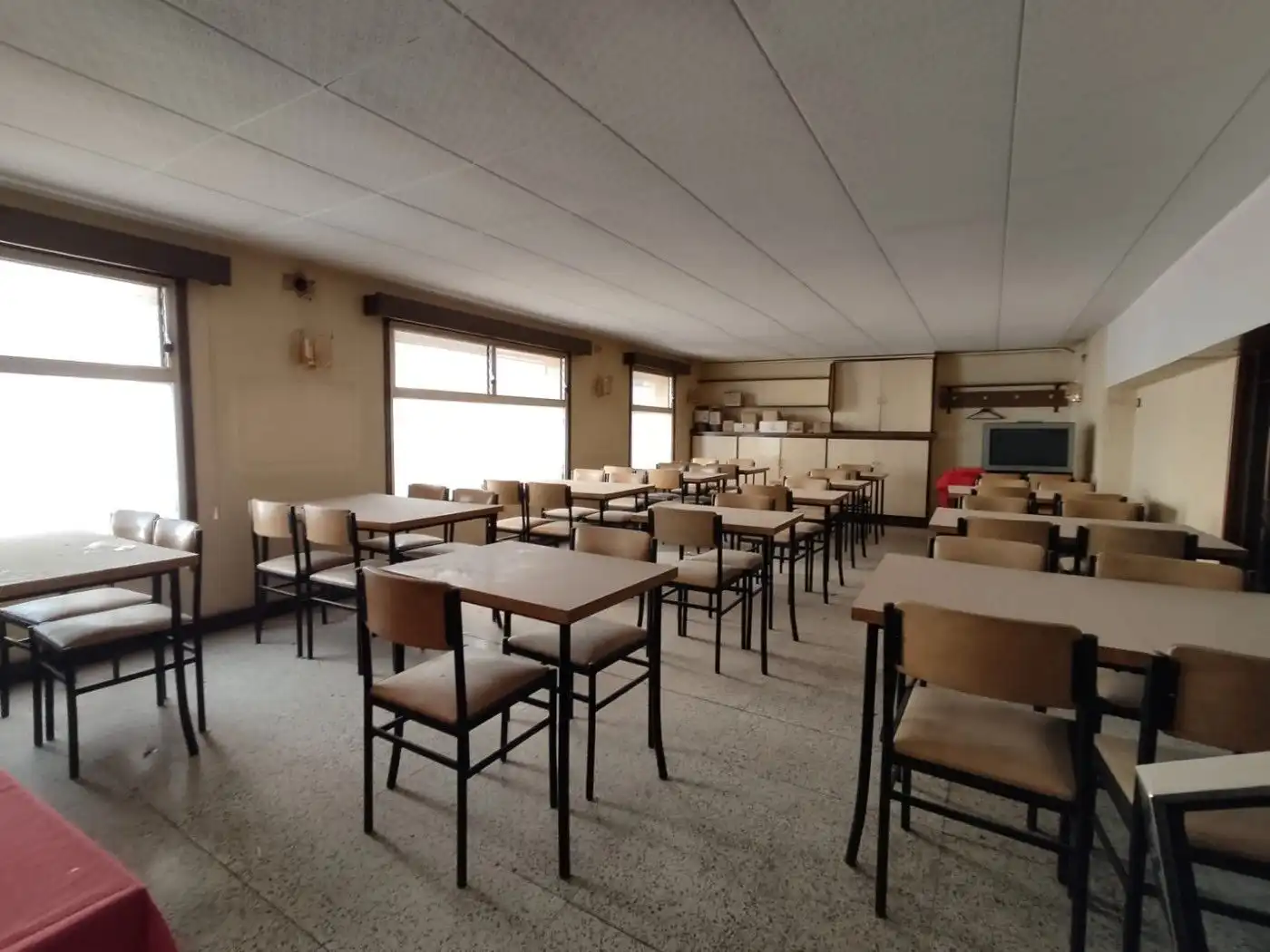 Locale commerciale in vendita a Carrer Monturiol 17, imagen 2