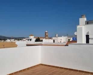 Vista exterior de Àtic en venda en Los Barrios amb Aire condicionat, Terrassa i Balcó