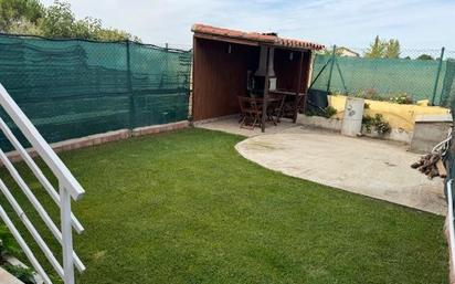 Jardí de Casa adosada en venda en Zamora Capital  amb Aire condicionat, Calefacció i Jardí privat