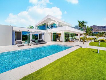 Maison avec piscine à vendre à Avenida La Palmita