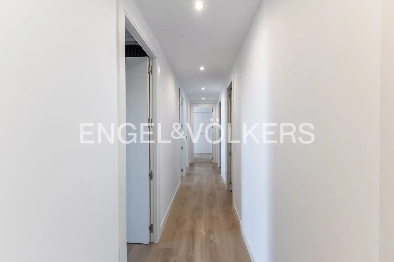 Flat for rent in Valencia  with Air Conditioner, Heating and Terrace