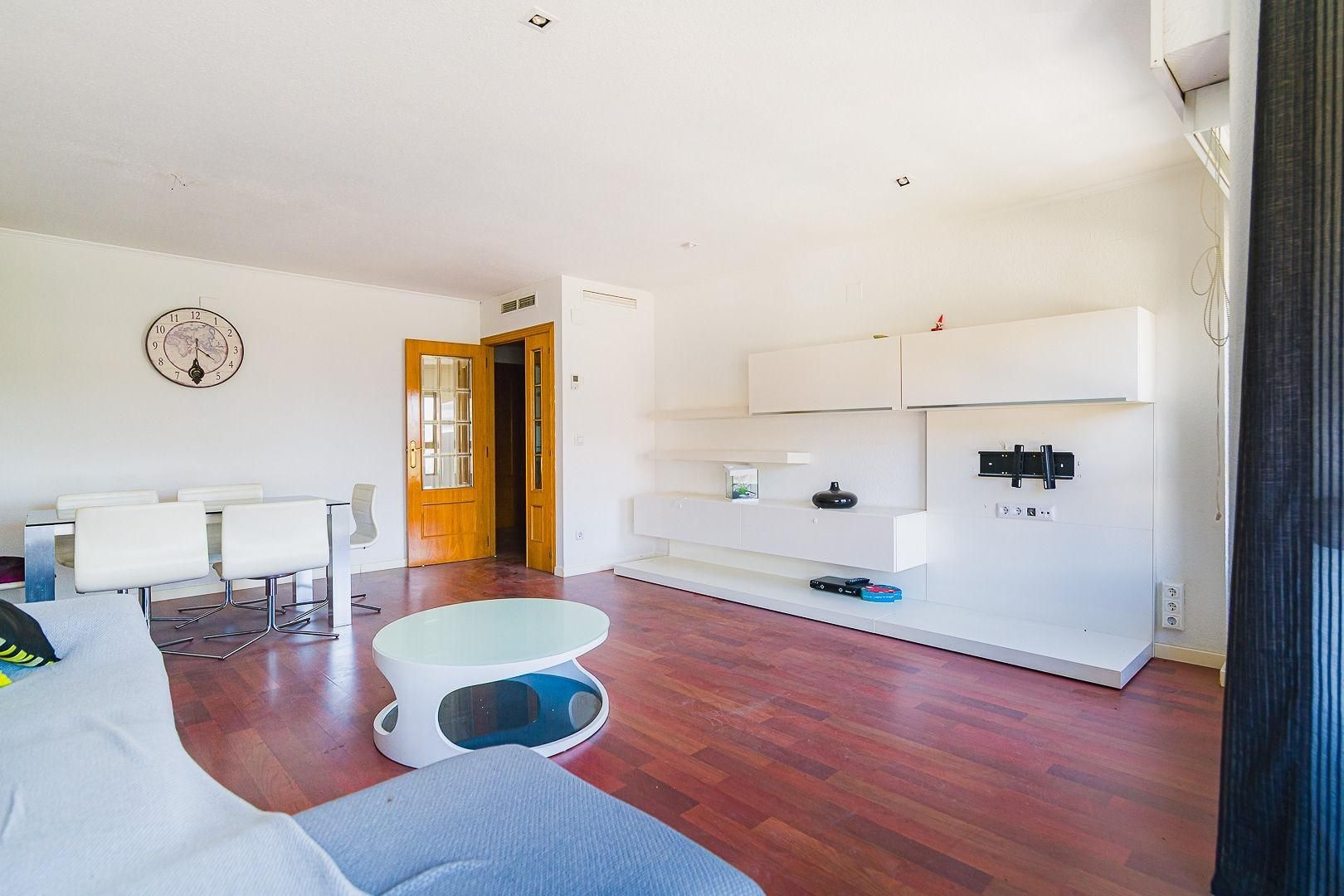 Living room of Flat for sale in  Valencia Capital  with Parquet flooring