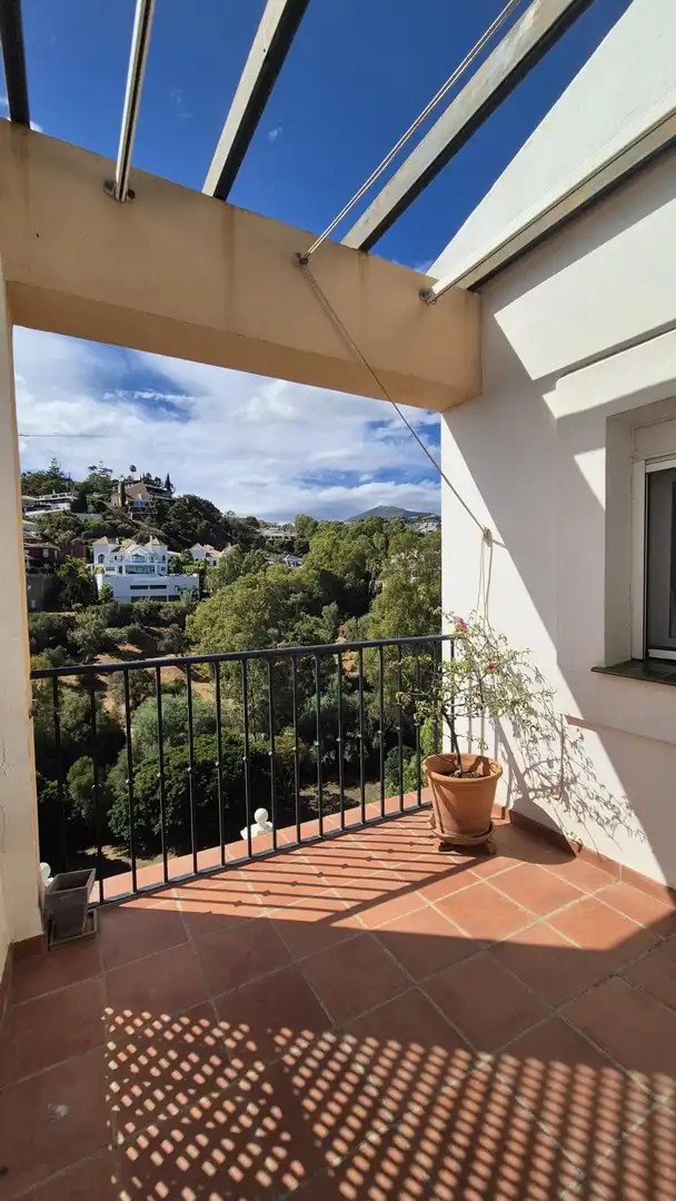 Balcony of Houses for sale in Benahavís  with Air Conditioner, Terrace and Storage room