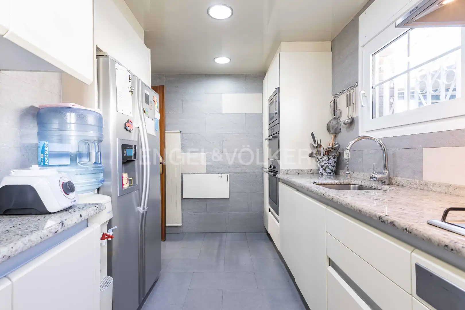 Cocina de Casa o chalet en venta en Esplugues de Llobregat con Aire acondicionado, Calefacción y Jardín privado