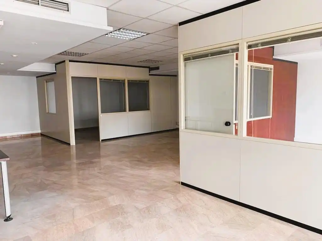 Bureau avec ascenseur à louer à Carrer Carrer Cristòfor Colom, imagen 7