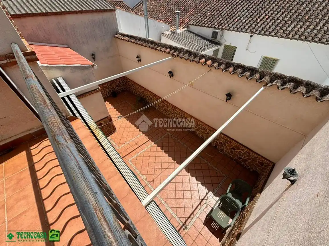 Terrassa de Casa adosada en venda en Calzada de Calatrava amb Aire condicionat, Calefacció i Terrassa