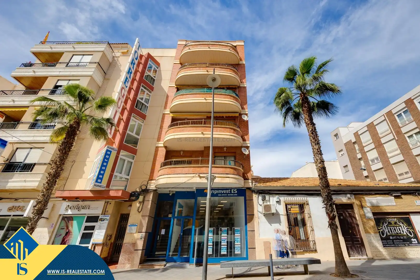 Vista exterior de Ático de alquiler en Torrevieja con Terraza, Trastero y Amueblado