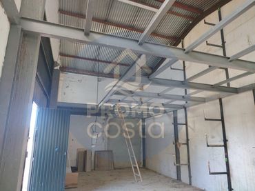 Nau industrial en venda a Calle Trasera Manijeros