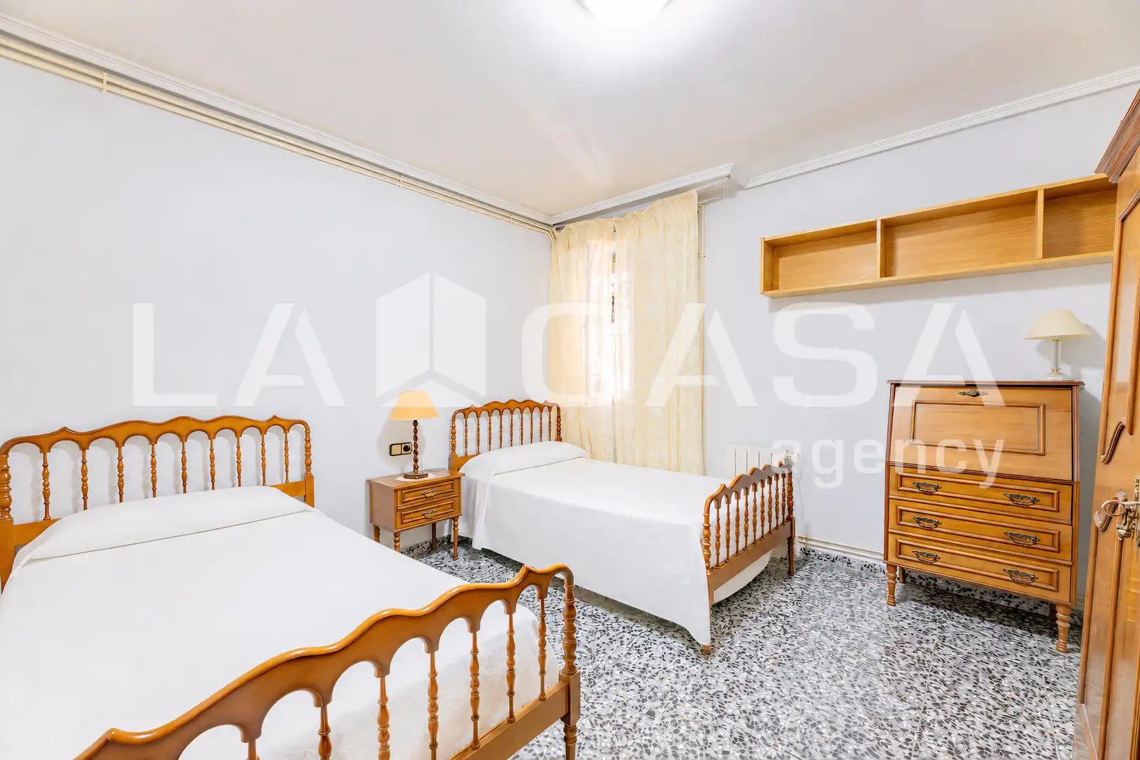 Habitación de Piso en venta en Valencia con Calefacción y Balcón