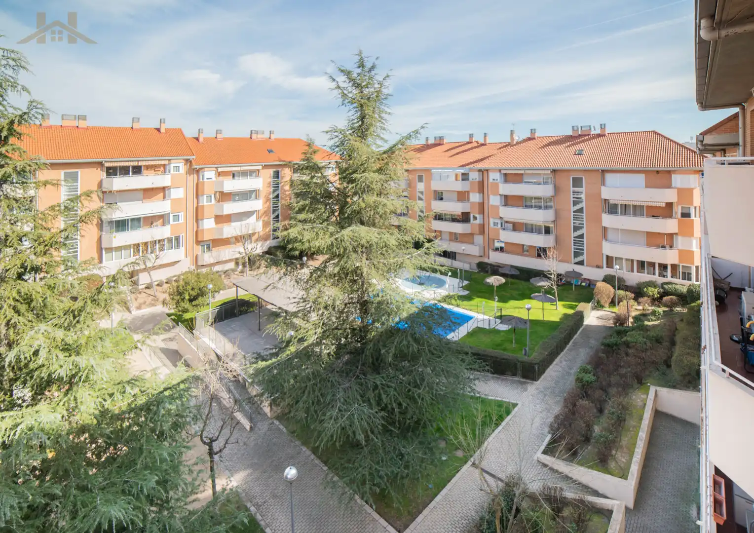 Vista exterior de Pis en venda en Boadilla del Monte amb Aire condicionat, Calefacció i Parquet