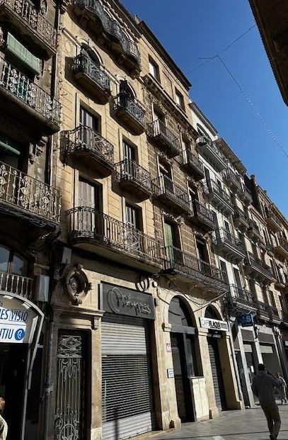 Vista exterior de Local de lloguer en Reus