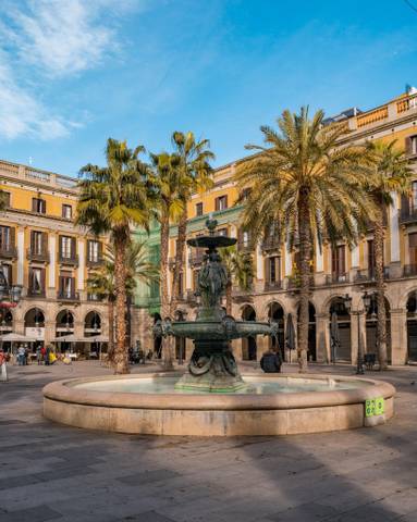 Piso en Venta en Avinyó en Barri Gòtic