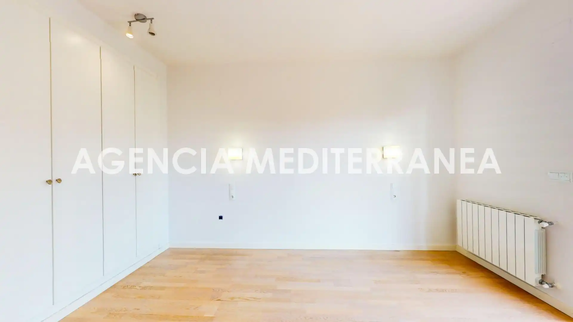 Casa adosada en venta en Calle PUIGCAMPANA, Casas Verdes