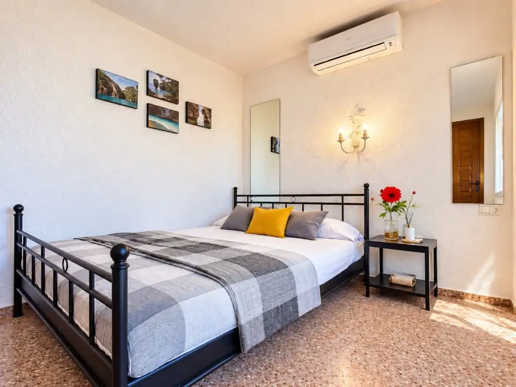 Bedroom of Houses for sale in El Montgó